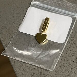 Pandora Reflexions™ Floating Heart Clip Charm Gold